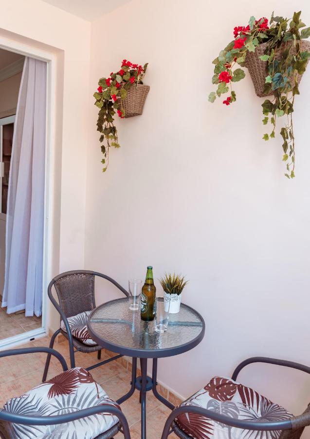 Apto Ache, Acogedor Apartamento De 66 M Con Terraza, Aire Acondicionado Y Parking Privado Gratuito Los Abrigos Exterior foto