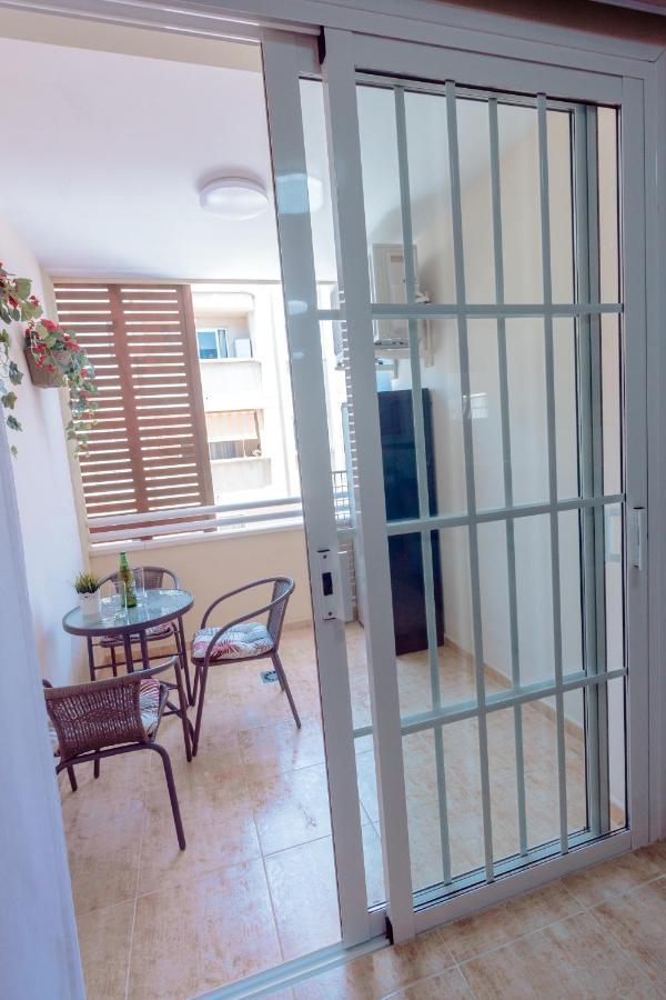 Apto Ache, Acogedor Apartamento De 66 M Con Terraza, Aire Acondicionado Y Parking Privado Gratuito Los Abrigos Exterior foto