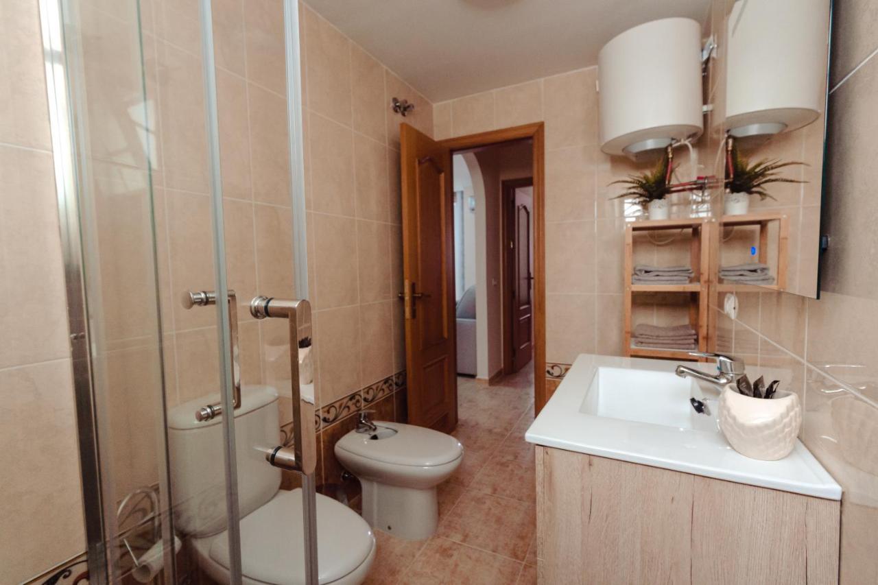 Apto Ache, Acogedor Apartamento De 66 M Con Terraza, Aire Acondicionado Y Parking Privado Gratuito Los Abrigos Exterior foto